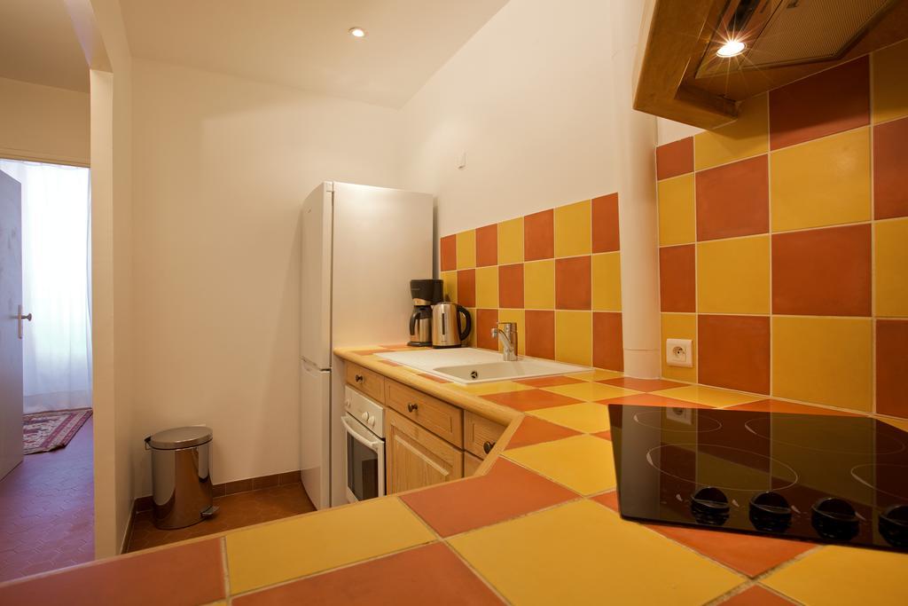 15 Cours Massena Apartment *